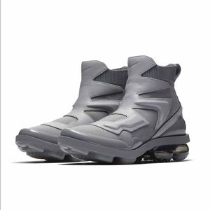 NEW Nike Vapormax Light II - Size 7